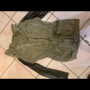 Aritzia Jackets & Coats - Aritzia S Babaton jacket - fits more like M- BNWOT Aritzia Jackets & Coats - Aritzia S Babaton jacket - fits more like M- BNWOT